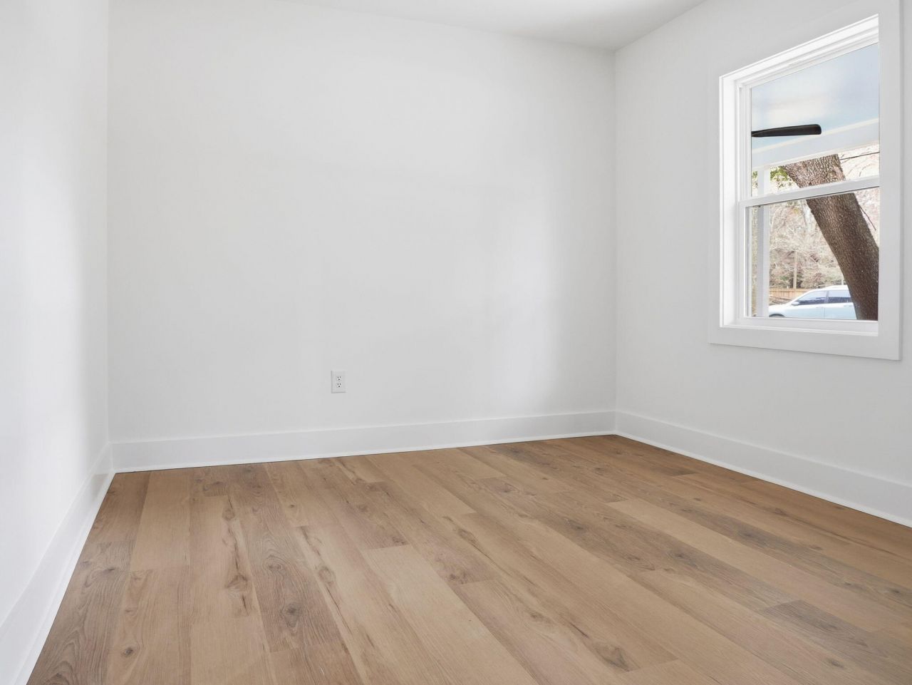 1740 Walpole Way Photo 21