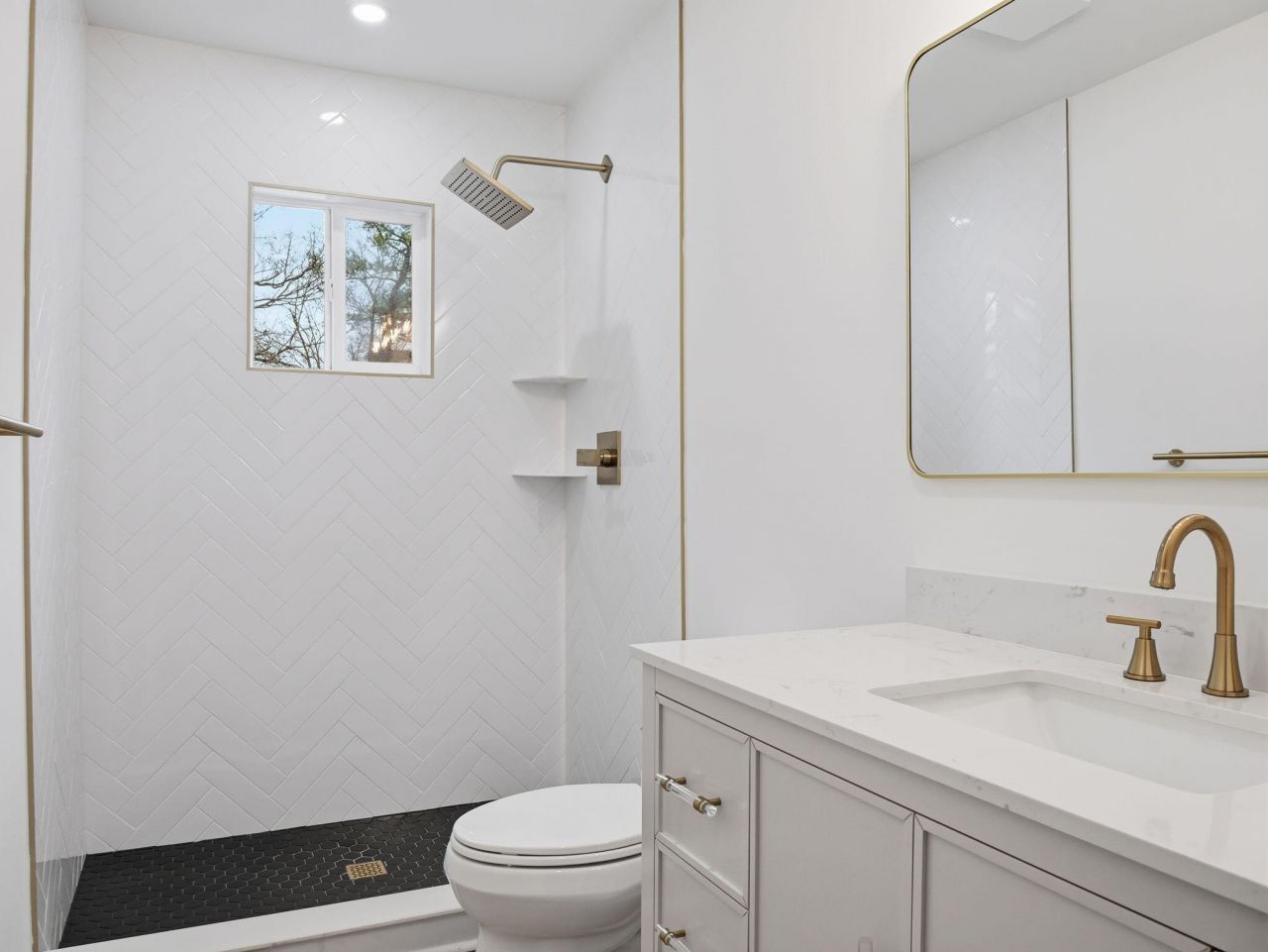 1740 Walpole Way Photo 24