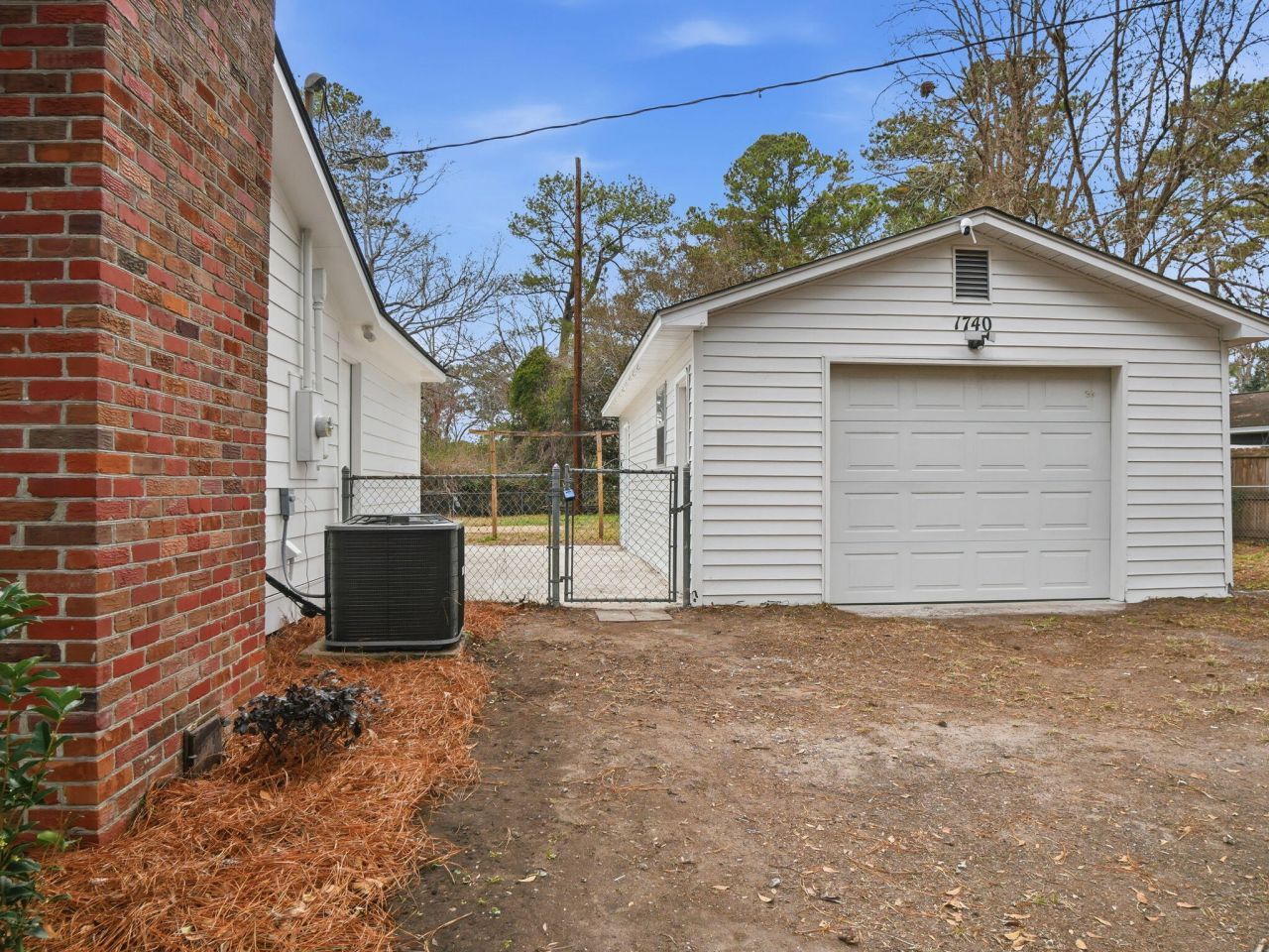 1740 Walpole Way Photo 31