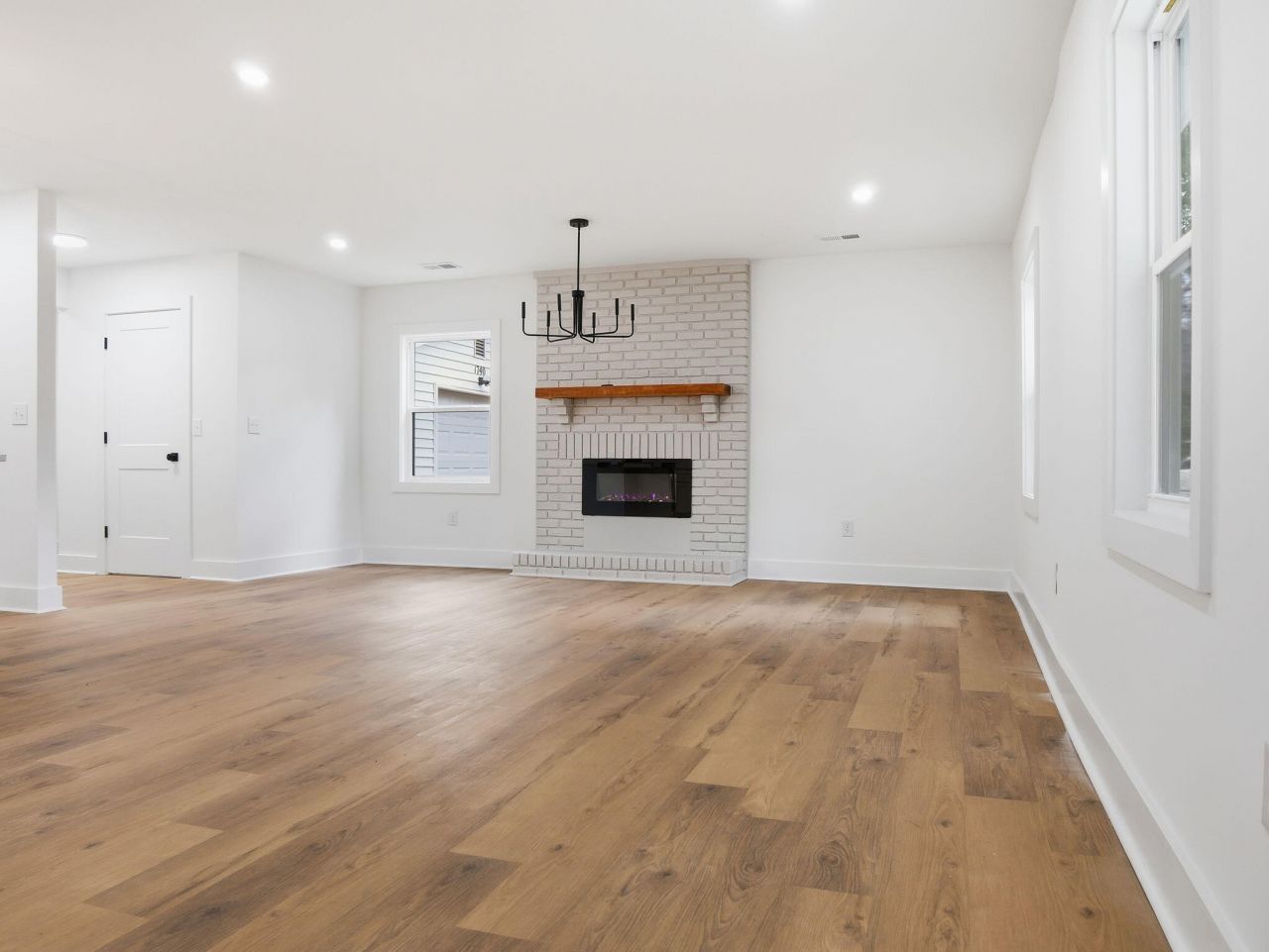 1740 Walpole Way Photo 5