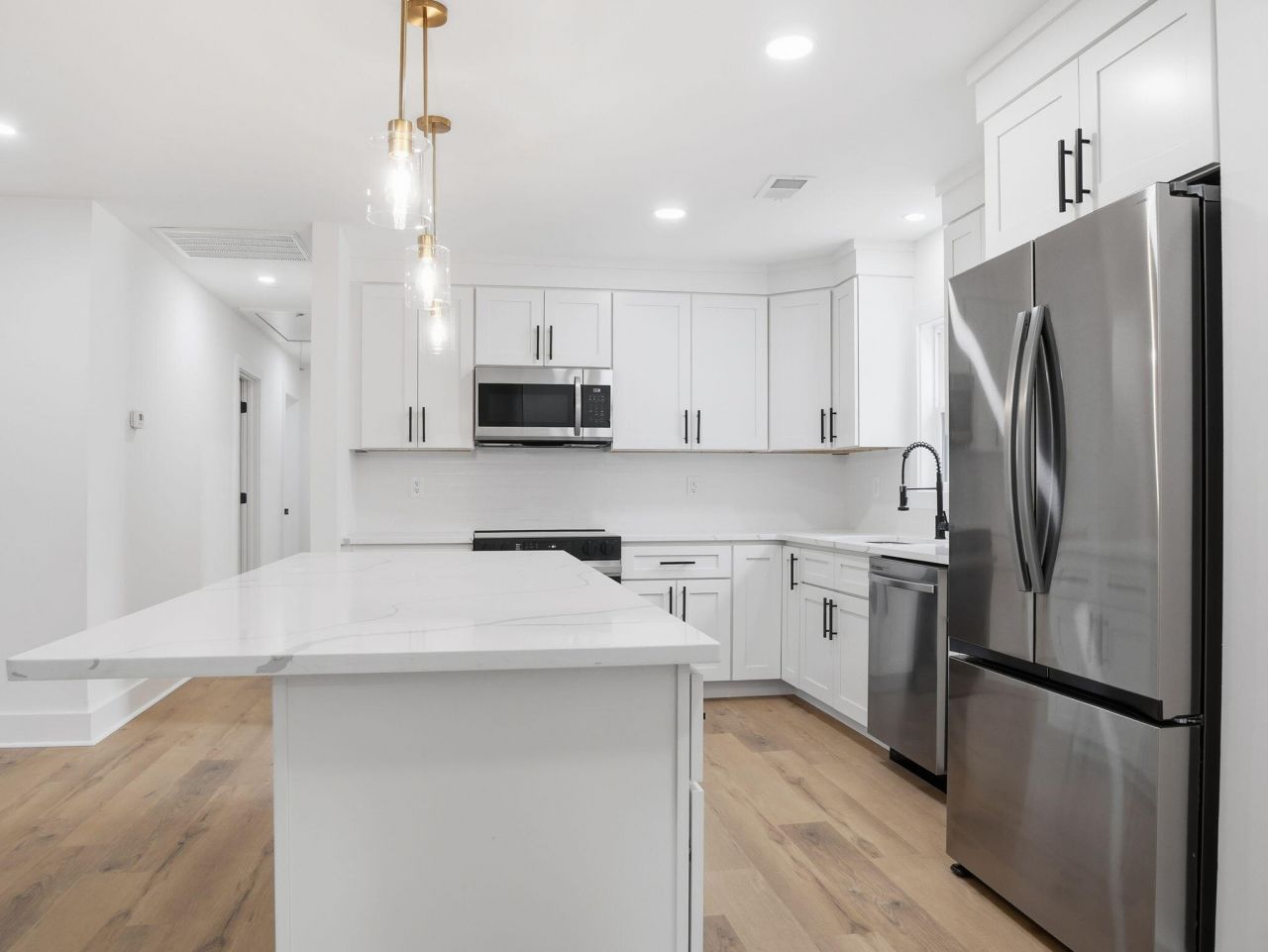 1740 Walpole Way Photo 7