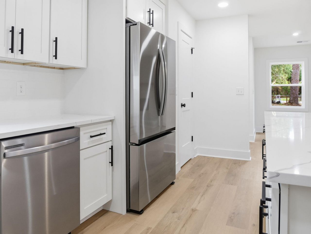 1740 Walpole Way Photo 9