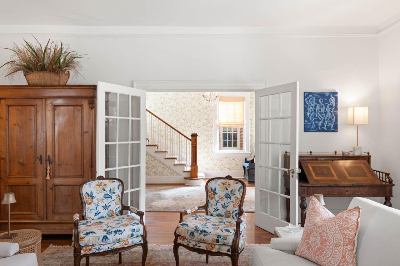 106 S Battery Street Photo 12