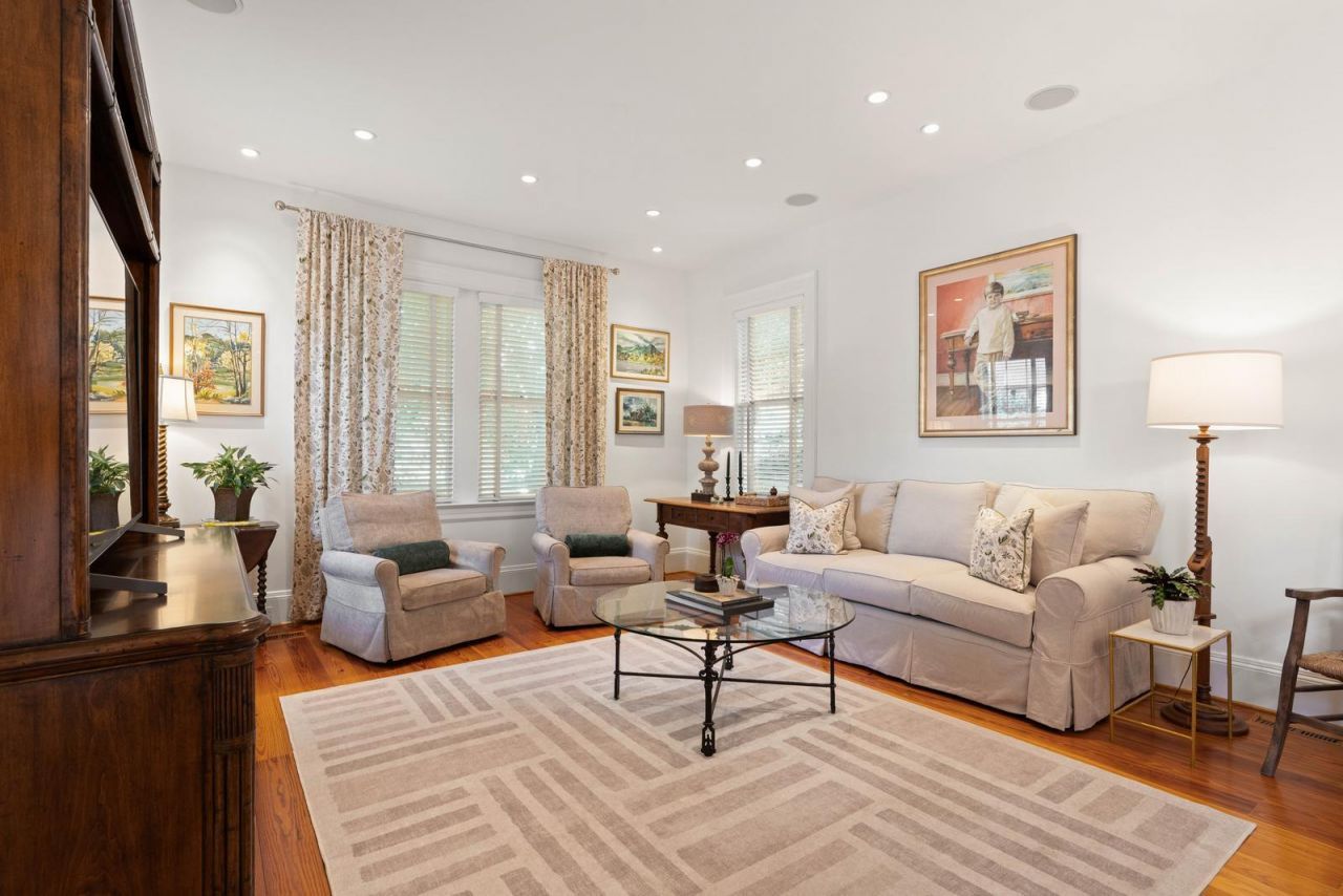 106 S Battery Street Photo 24