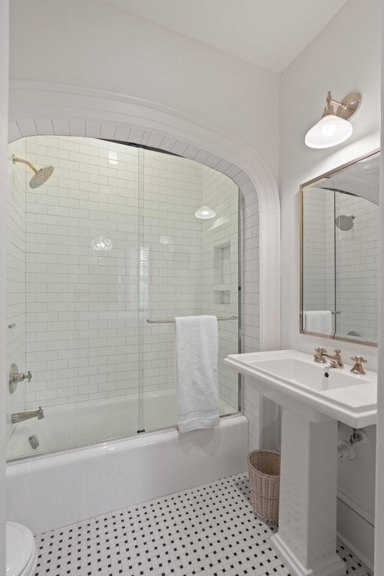 106 S Battery Street Photo 35