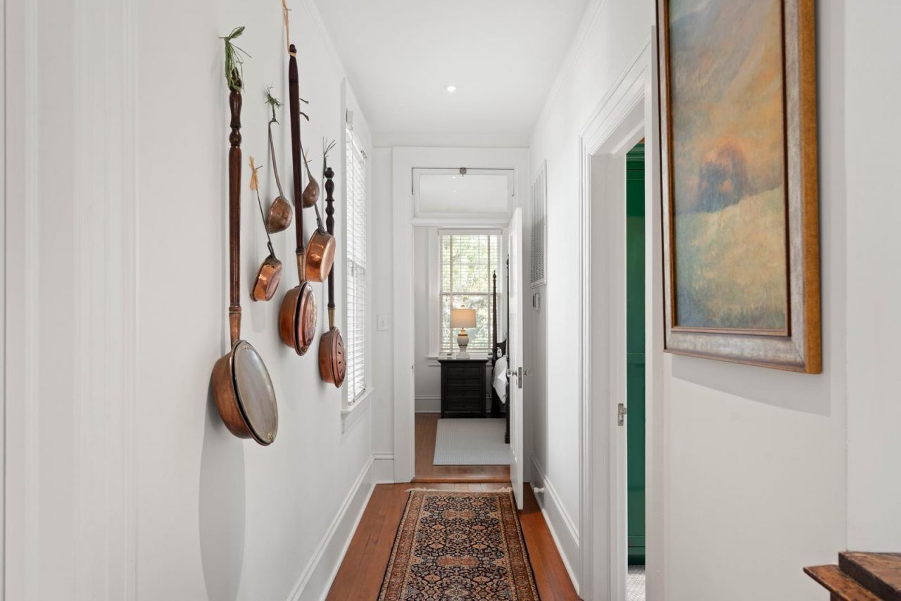 106 S Battery Street Photo 36