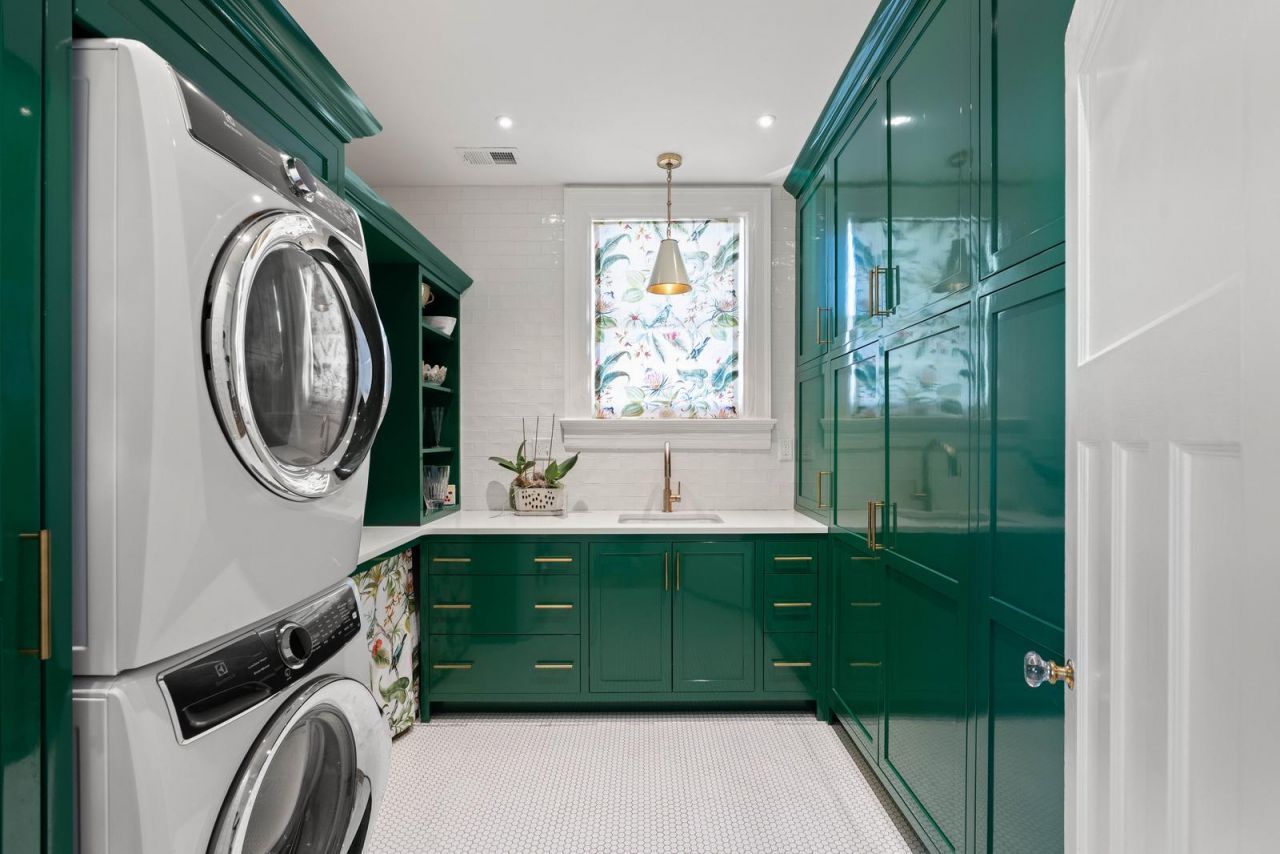 106 S Battery Street Photo 37