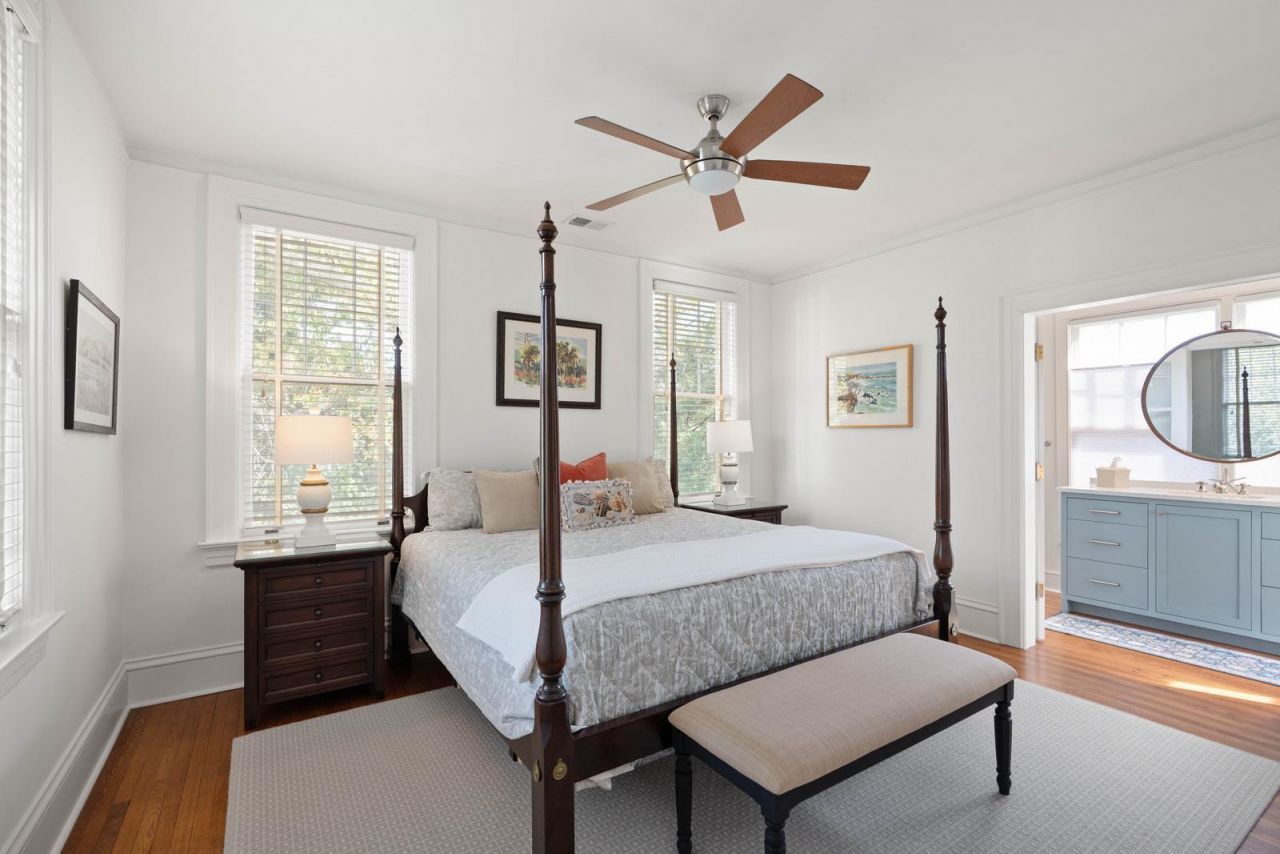 106 S Battery Street Photo 38