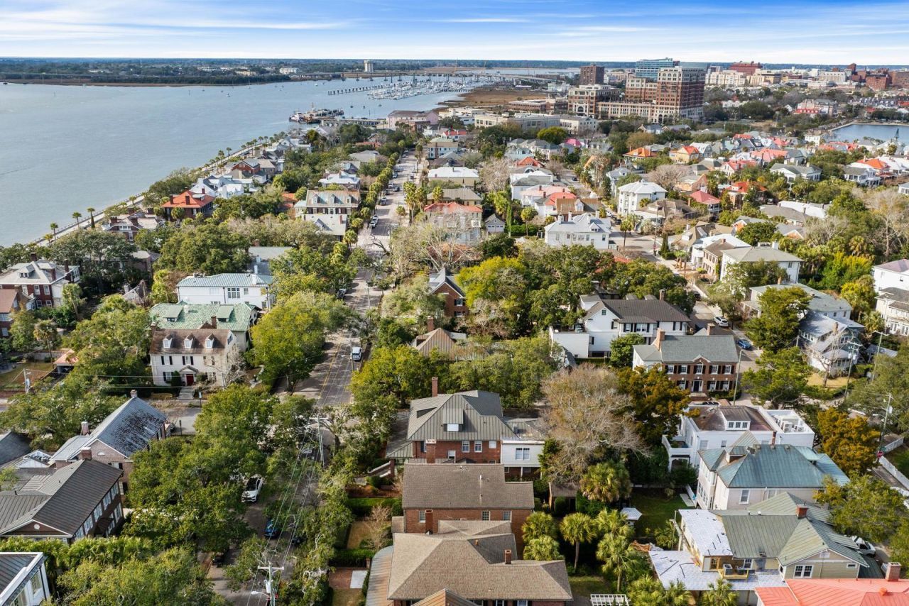 106 S Battery Street Photo 47