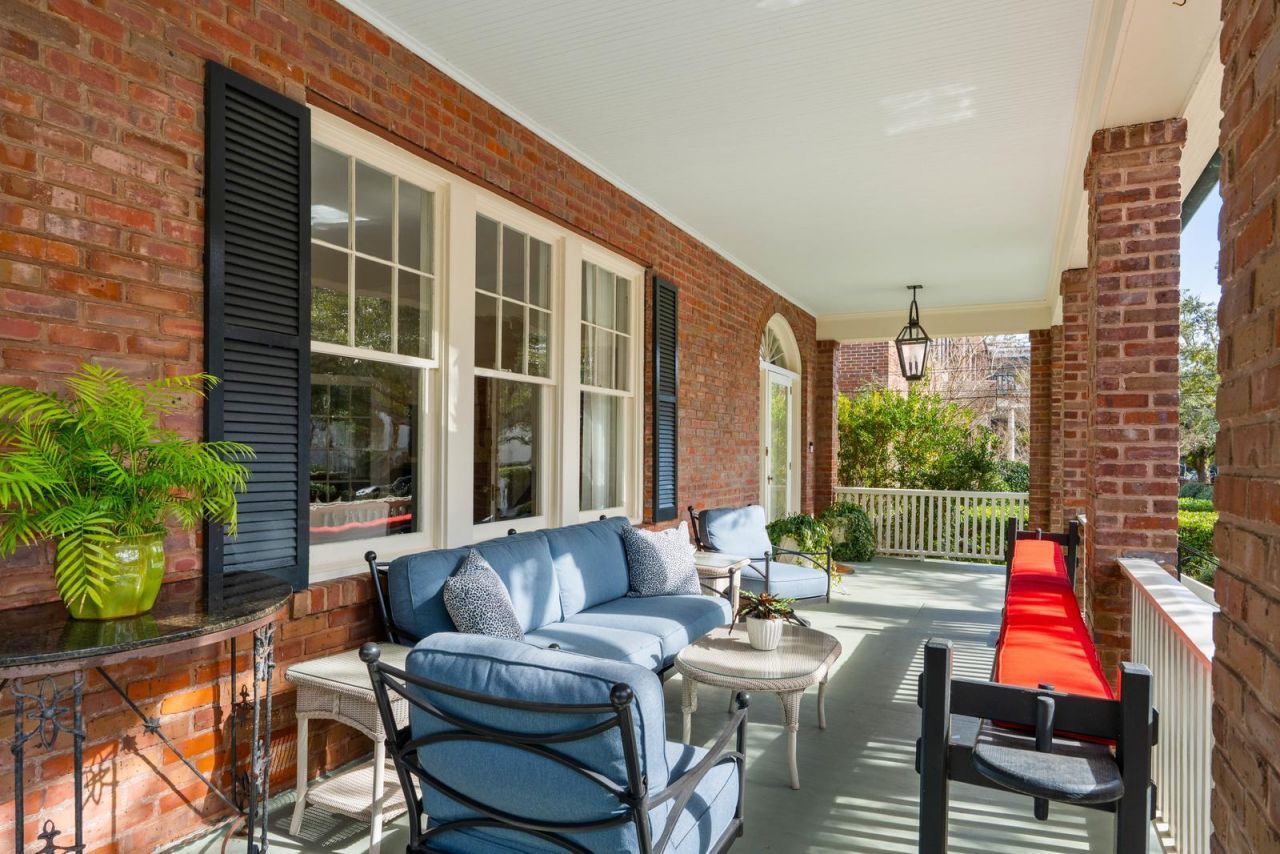 106 S Battery Street Photo 5