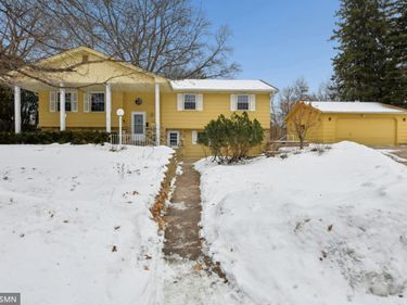 3062 Woodlark Lane, Eagan, MN 55121