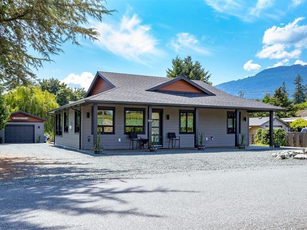 10647 Olsen Rd, Saltair, BC V9G 2B1