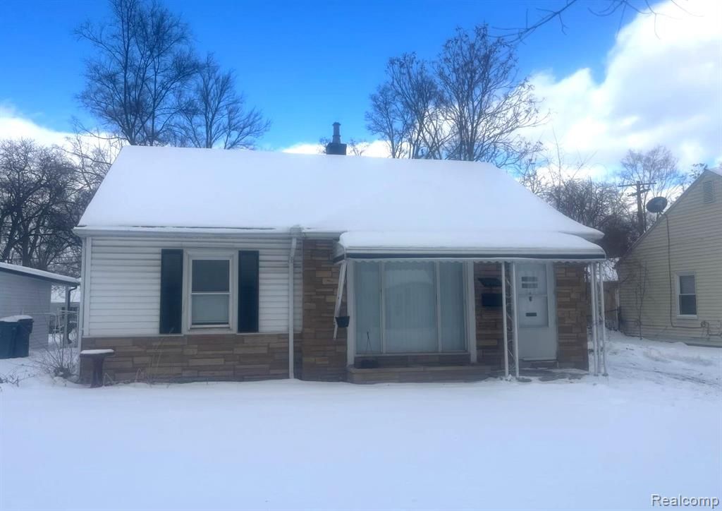 10310 Albany Street, Oak Park, MI 48237 Main Photo