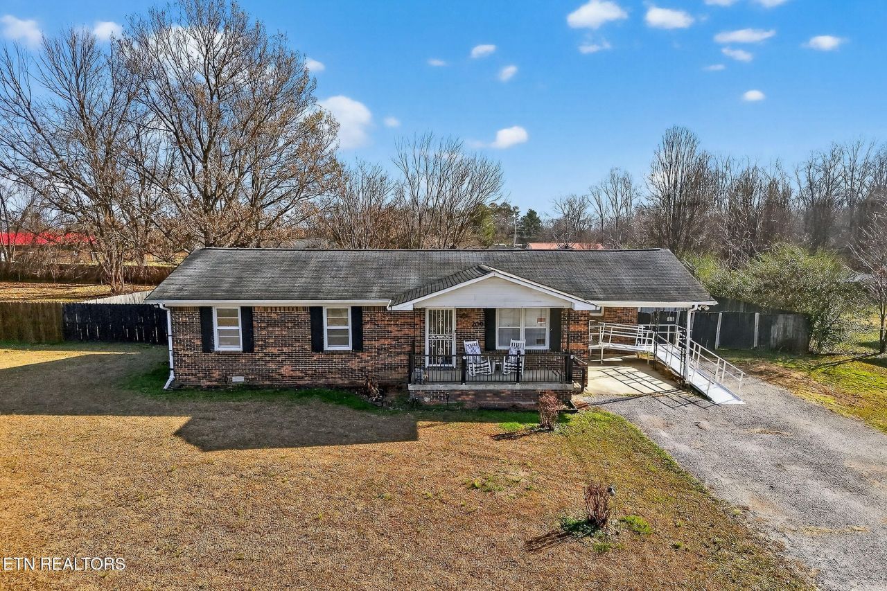 209 Pine Grove Rd, Smithville, TN 37166 Main Photo