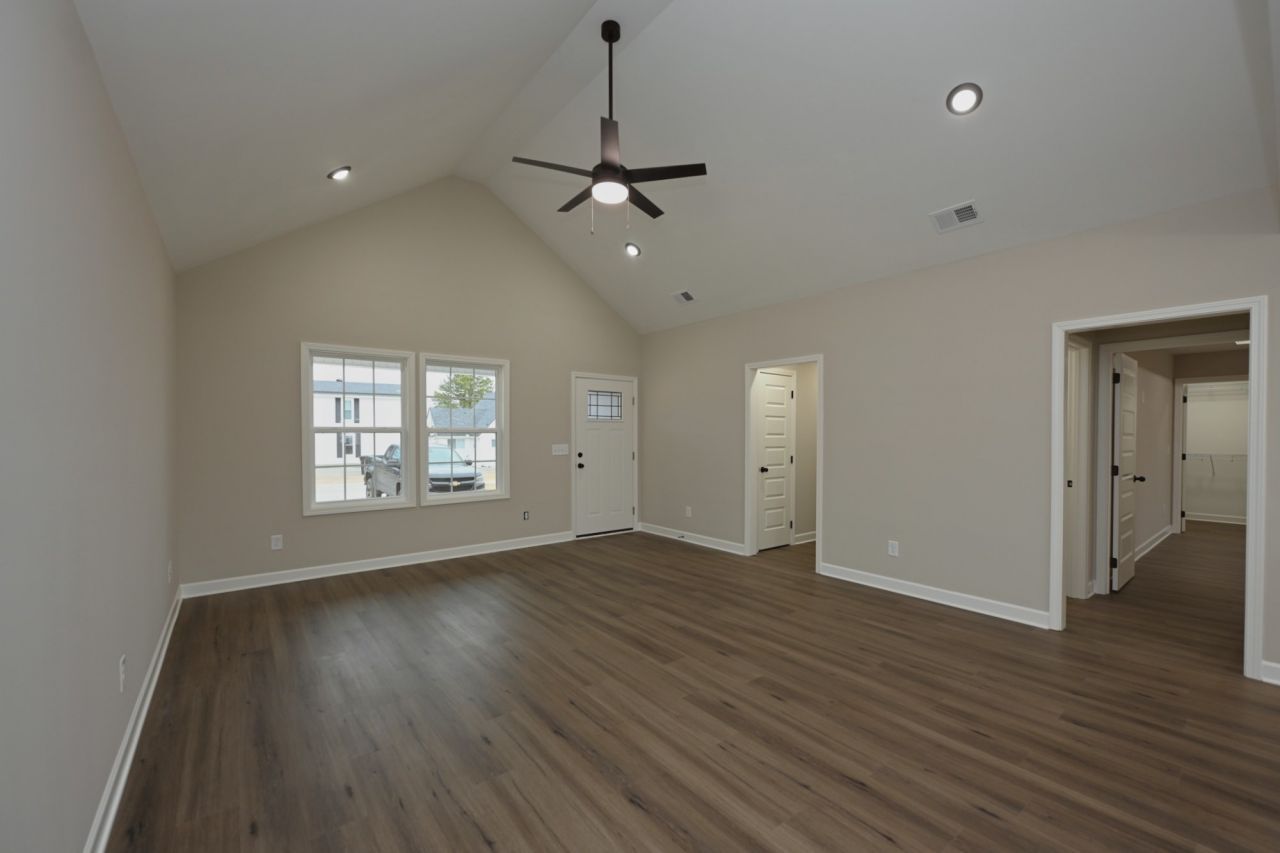 91 Plumlee Dr , Hendersonville, TN 37075 Main Photo