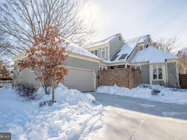 2924 ELMESMEADE COURT, OAKTON, VA 22124