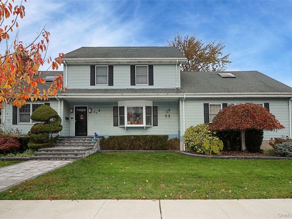 25 Centre Street , Lynbrook, NY 11563