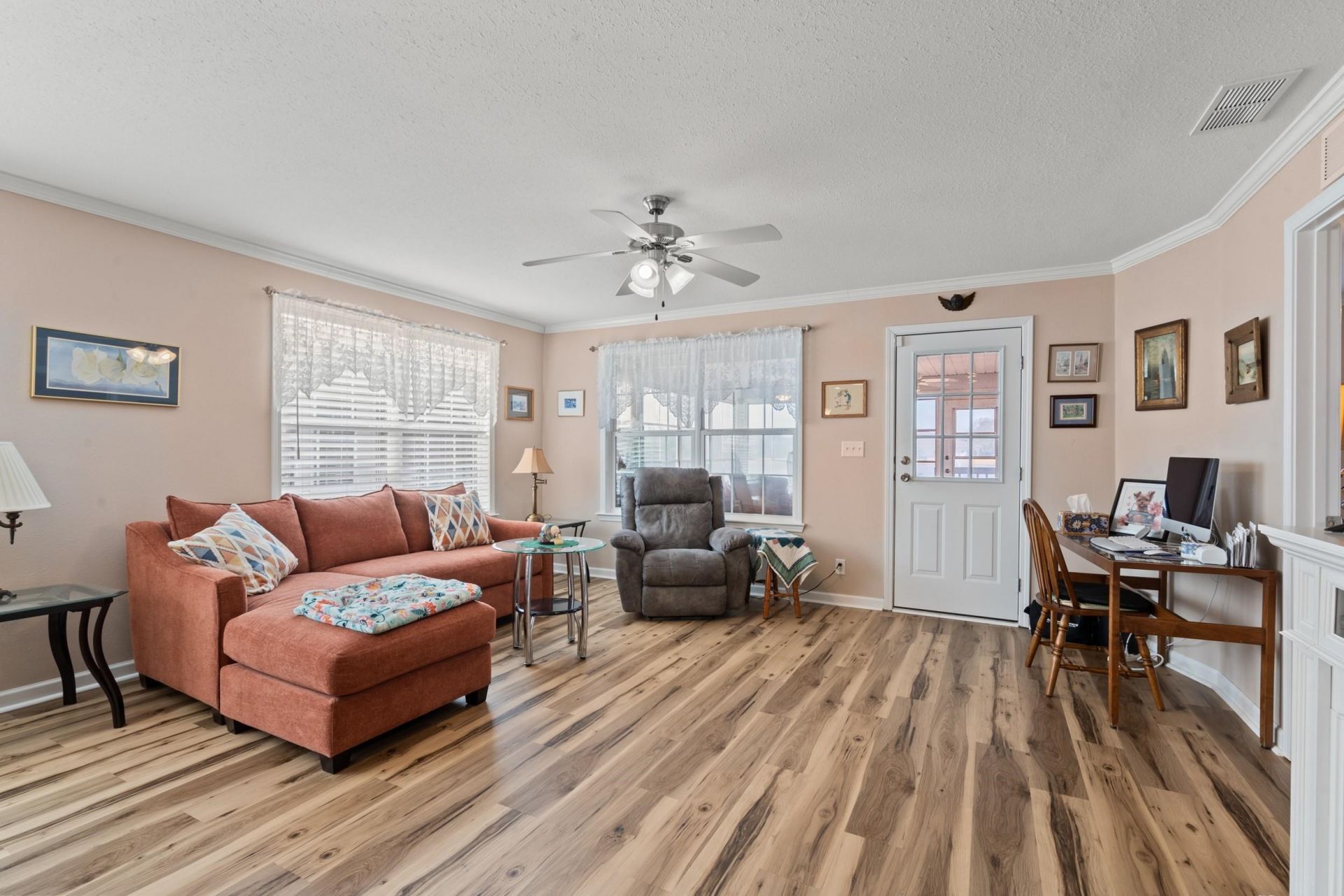 246 Lakeside Crossing Dr. Photo 6