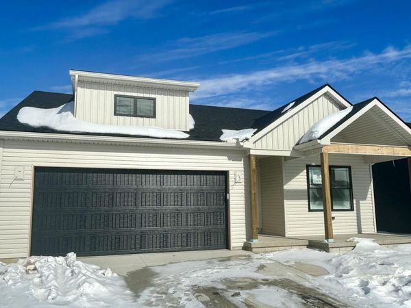 5025 Easton Drive, Oregon, OH 43616