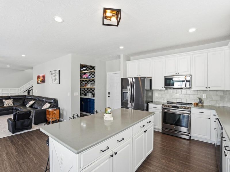 190 Rosewood Loop SW, Commercial Point, OH 43116 Photo 12