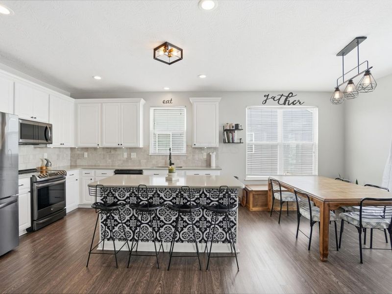 190 Rosewood Loop SW, Commercial Point, OH 43116 Photo 12