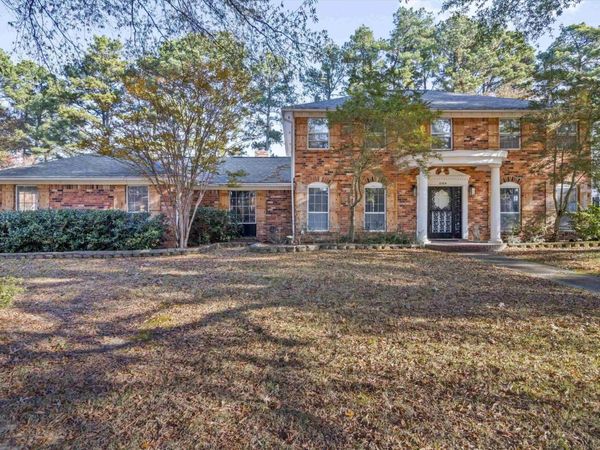 8264 WHISPERING PINES CIR, Memphis, TN 38139