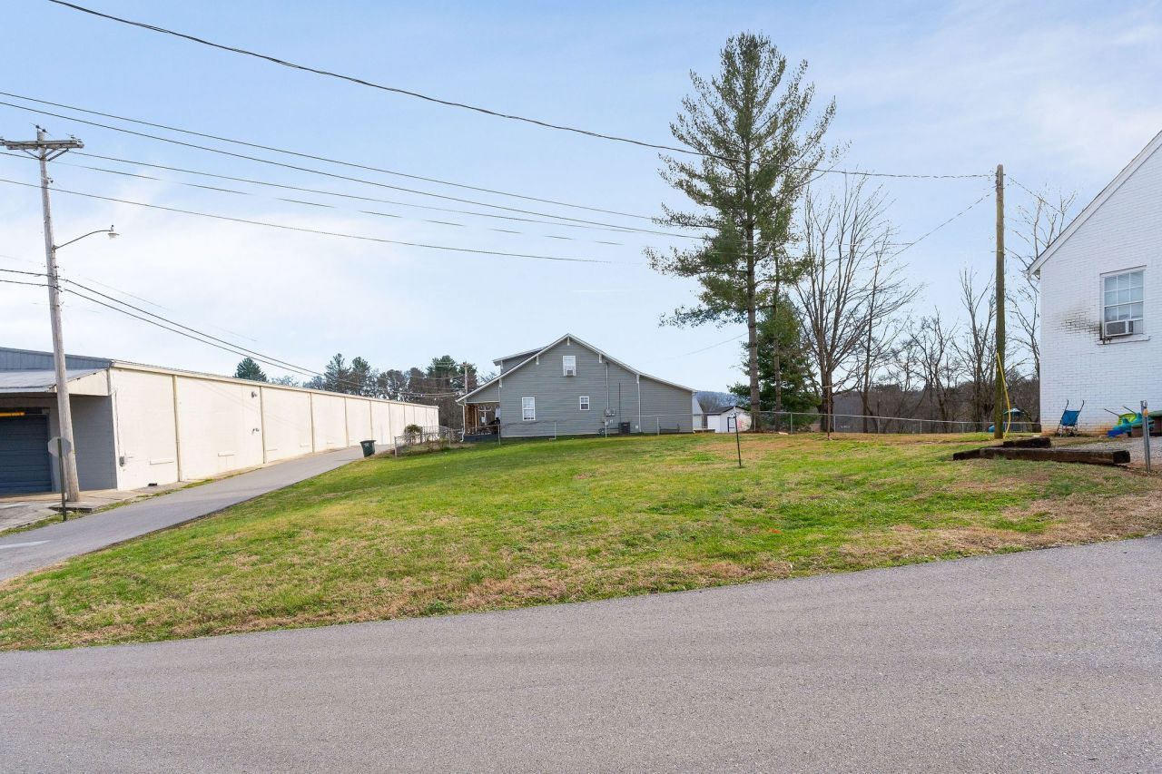 0 Dibrell St, Sparta, TN 38583 Main Photo