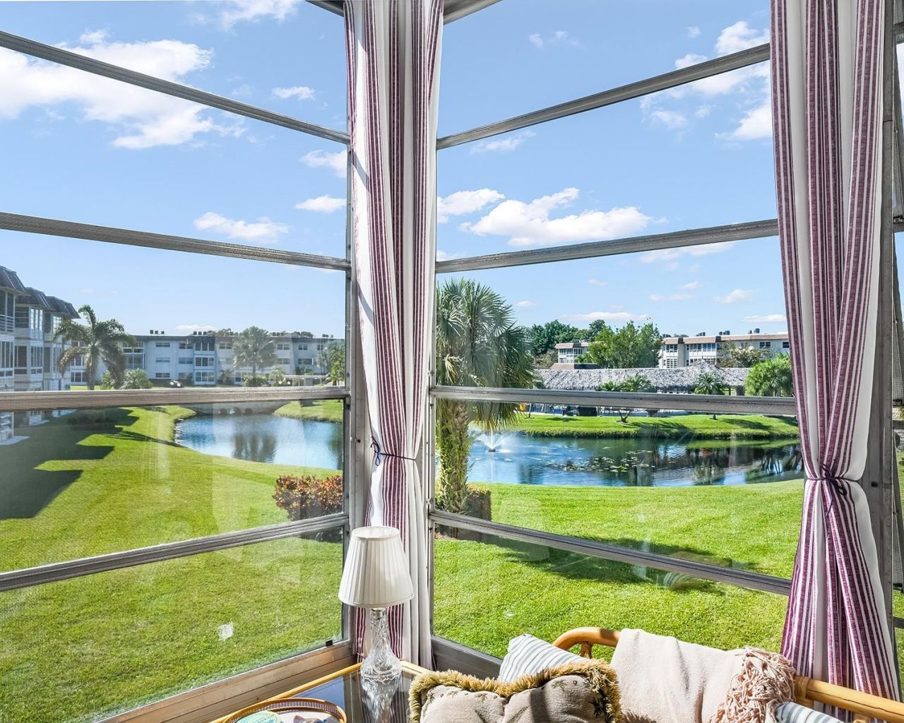 4800 NW 35th Street, Unit 502, Lauderdale Lakes, FL 33319 Photo