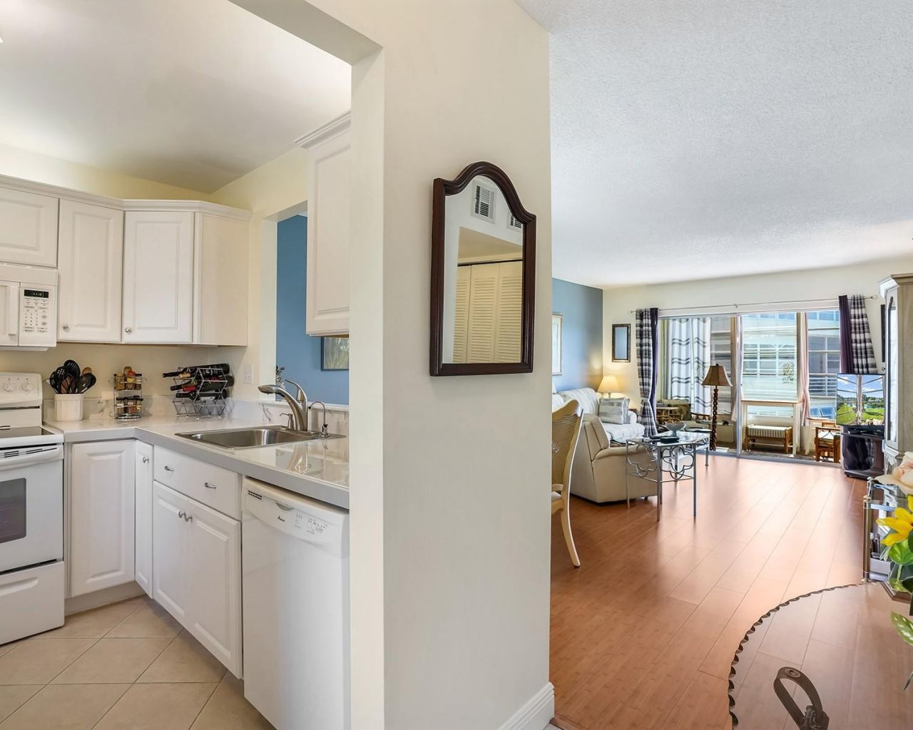 4800 NW 35th Street, Unit 502, Lauderdale Lakes, FL 33319 Photo
