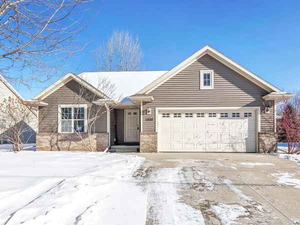 1320 CARDINAL LANE, Howard, WI 54313