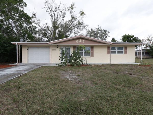8915 CHILTON DRIVE, PORT RICHEY, FL 34668