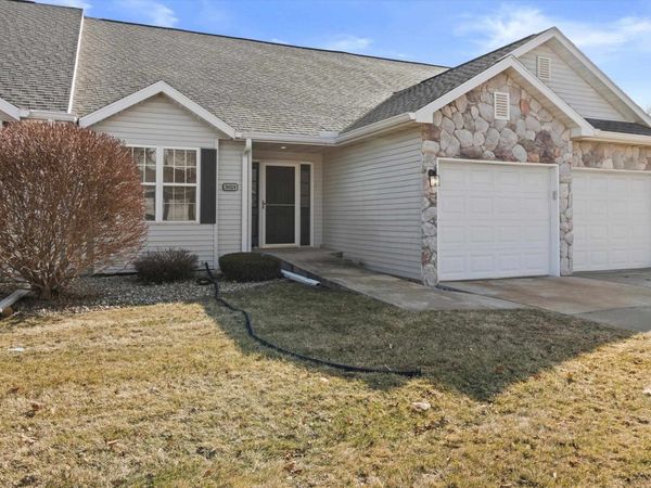 3024 Edmonton Drive, Sun Prairie, WI 53590