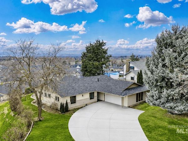 208 N Winged Foot Place, Eagle, ID 83616