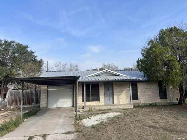 803 Continental, Three Rivers, TX 78071