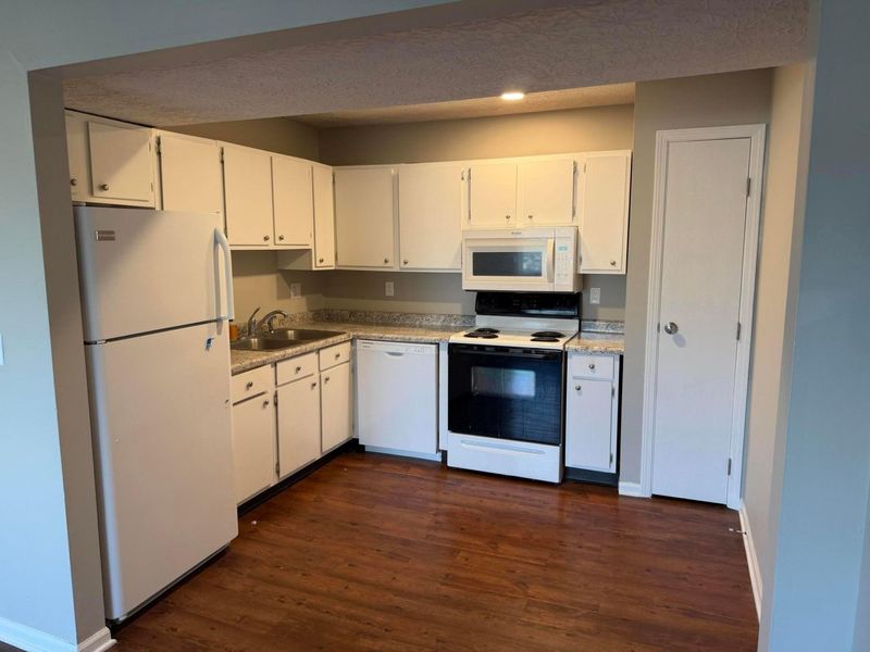 7891 Thornfield Lane, Unit 48, Columbus, OH 43235 Photo 8