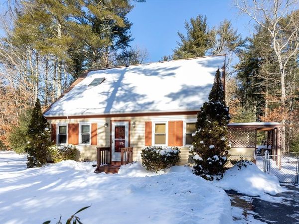 8 Windy Hill Drive, Wareham, MA 02576