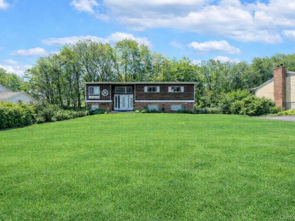 75 Tennyson Drive, Nanuet, NY 10954