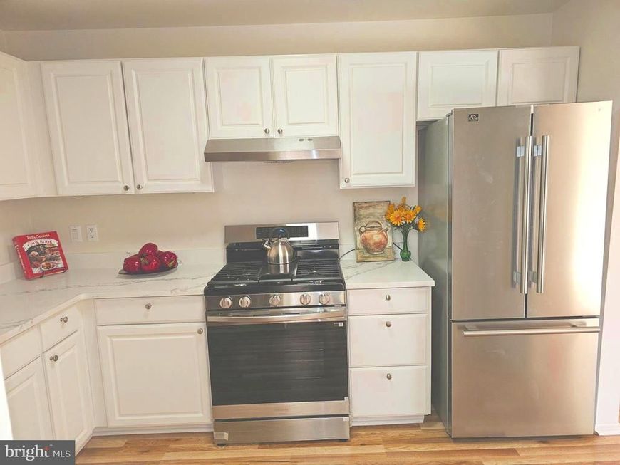18 Monroe Street, Unit 201, Rockville, MD 20850 Main Photo