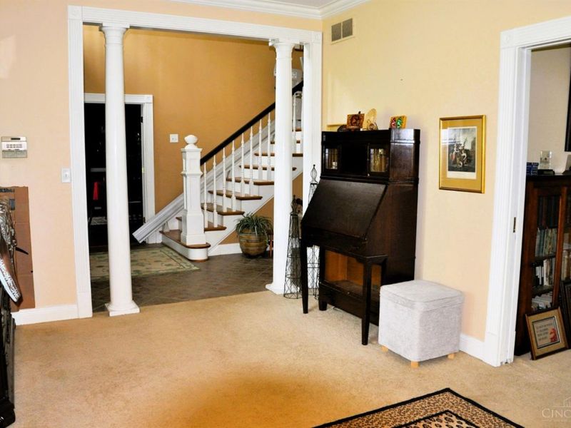 8030 Deershadow Lane, Montgomery, OH 45242 Photo 6