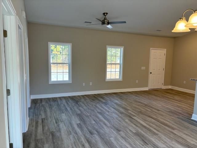 4356 Thomas St. Photo 4