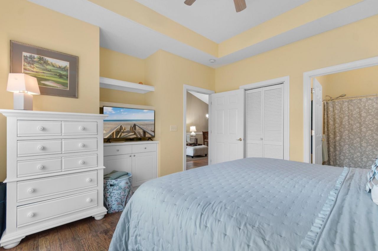 5750 Oyster Catcher Dr. Photo 15