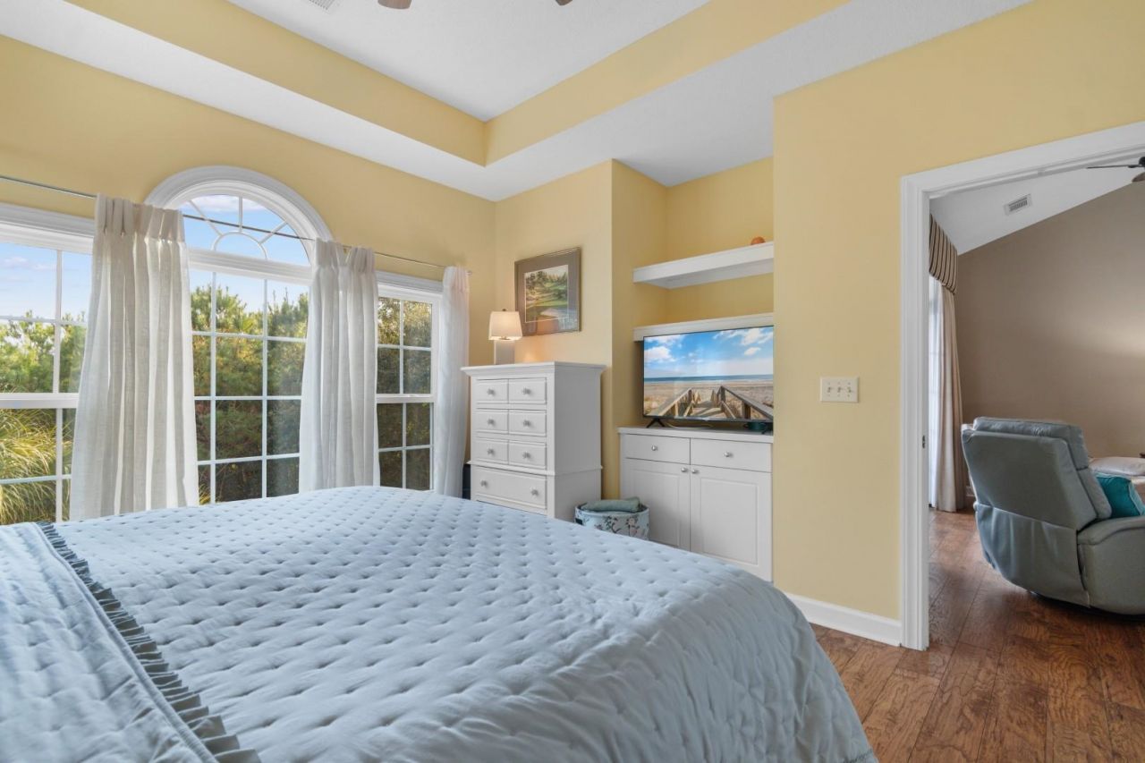 5750 Oyster Catcher Dr. Photo 16