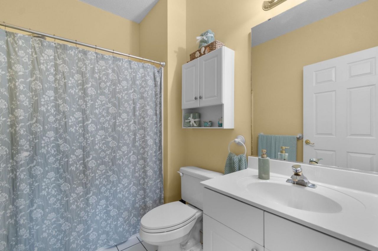 5750 Oyster Catcher Dr. Photo 17