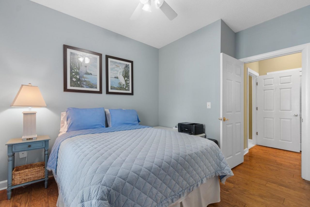 5750 Oyster Catcher Dr. Photo 18