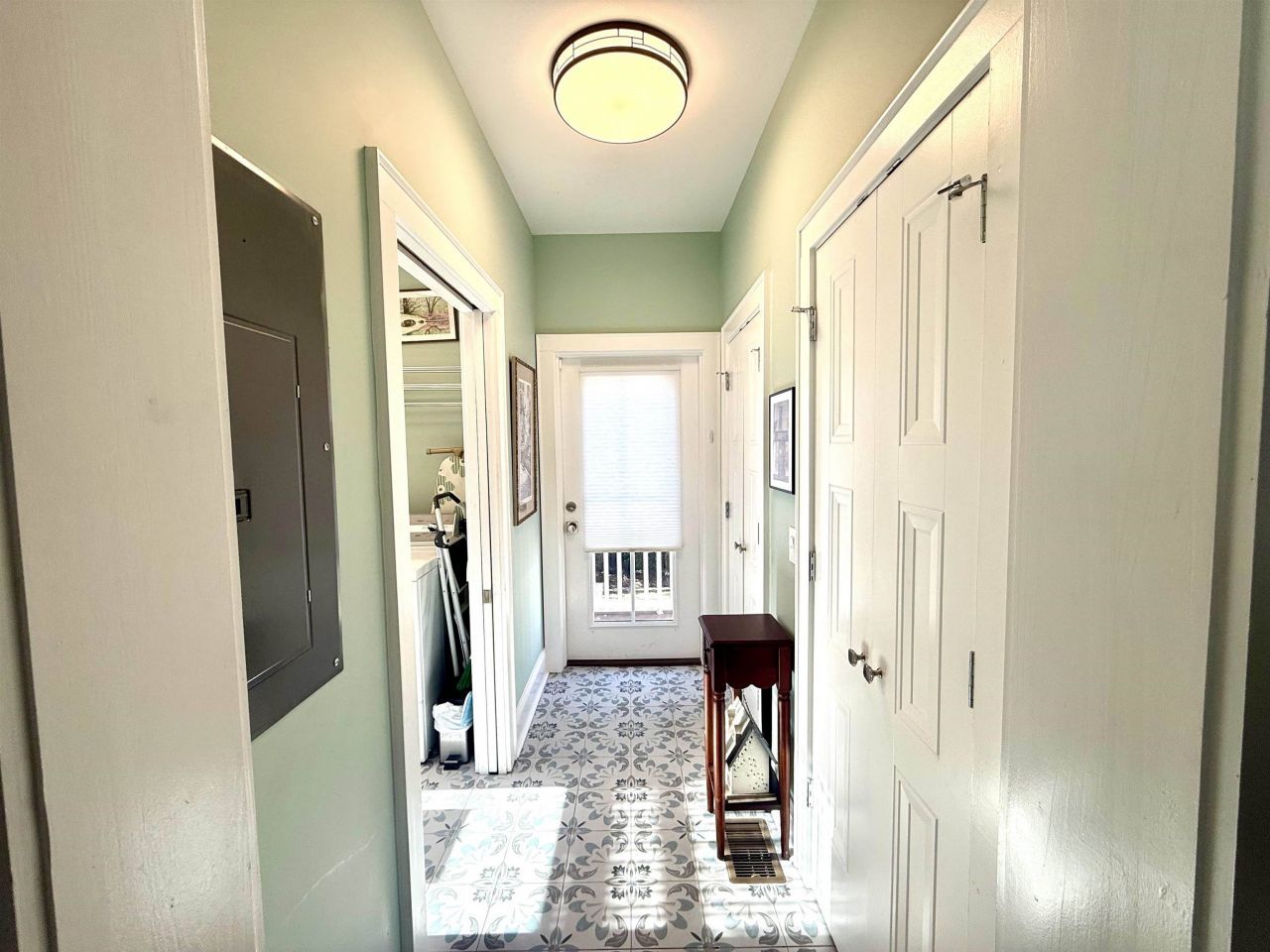 125 East Bay St. Photo 19