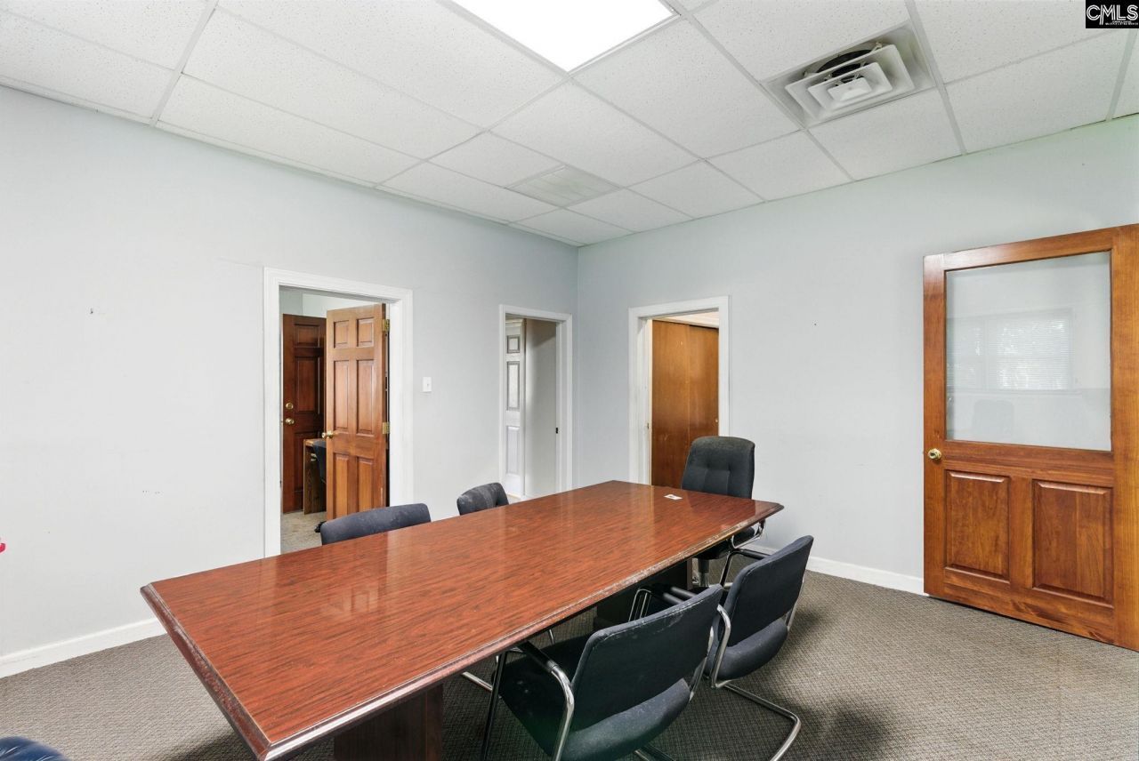 208 N Main  Photo 19