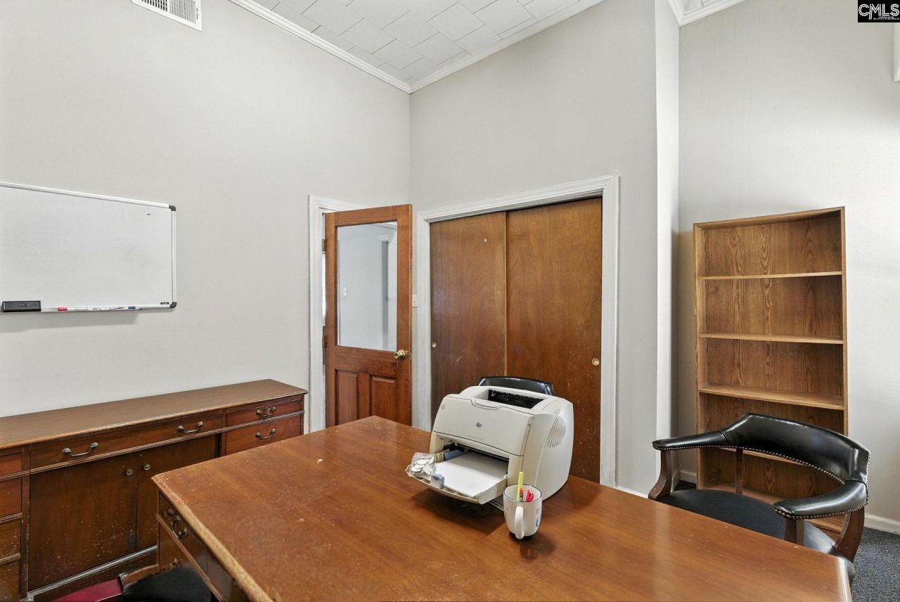 208 N Main  Photo 21