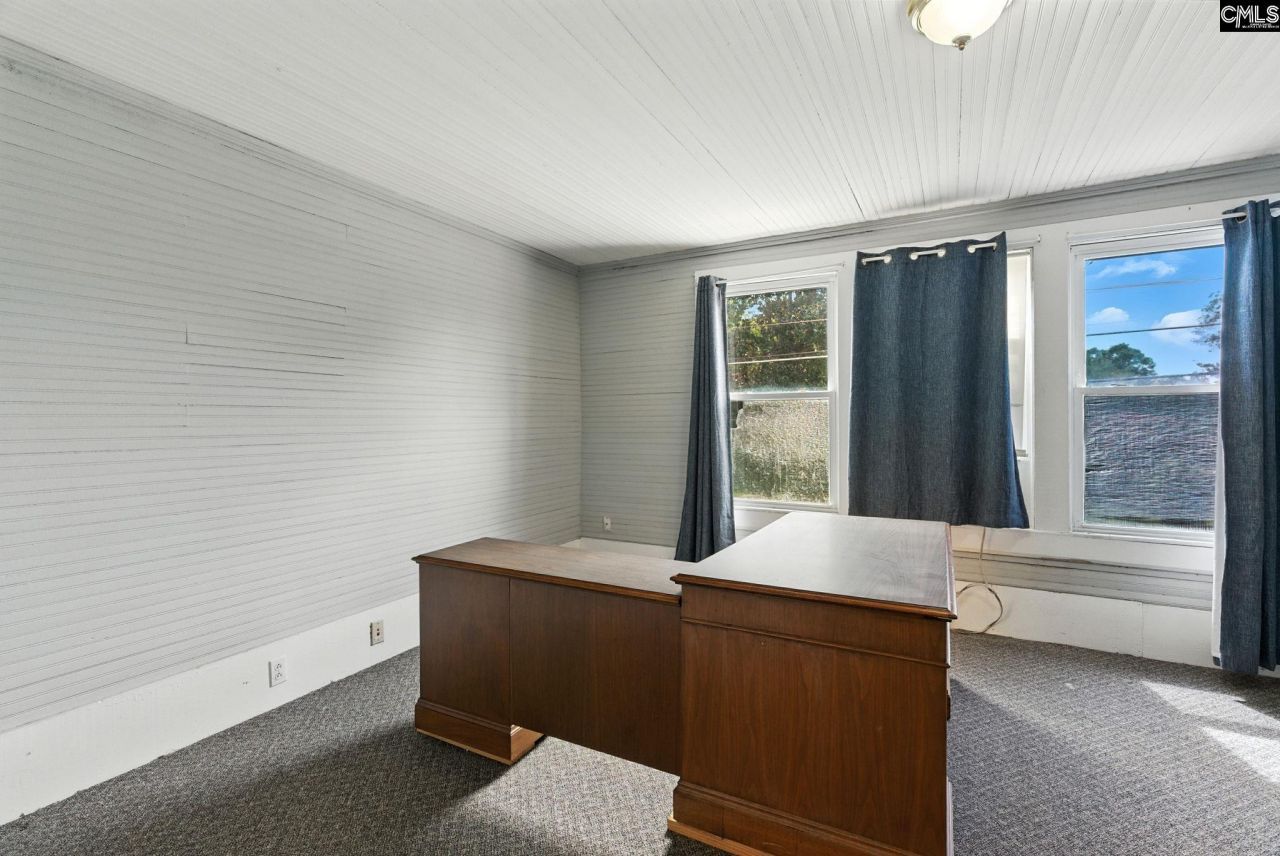 208 N Main  Photo 24