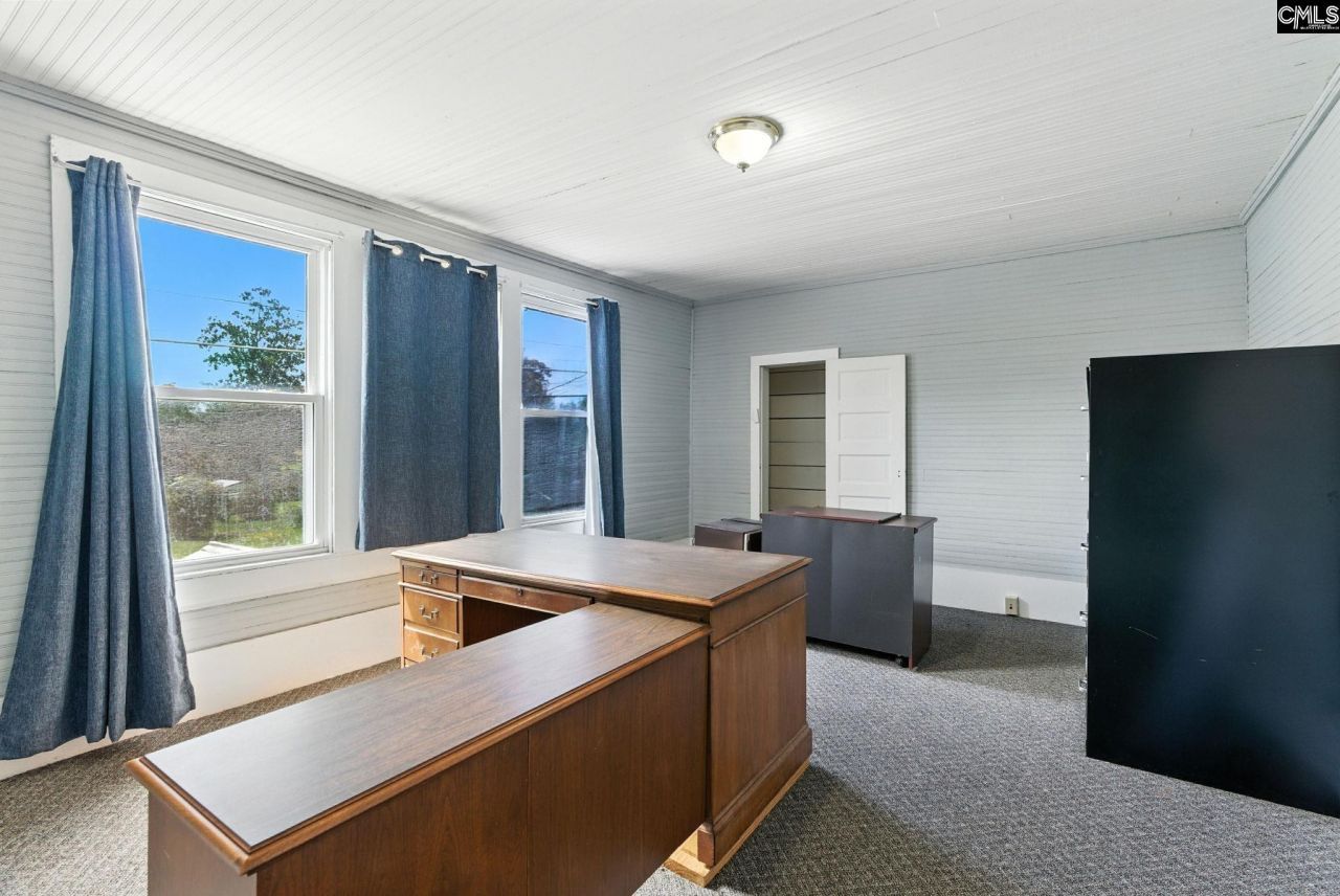 208 N Main  Photo 25