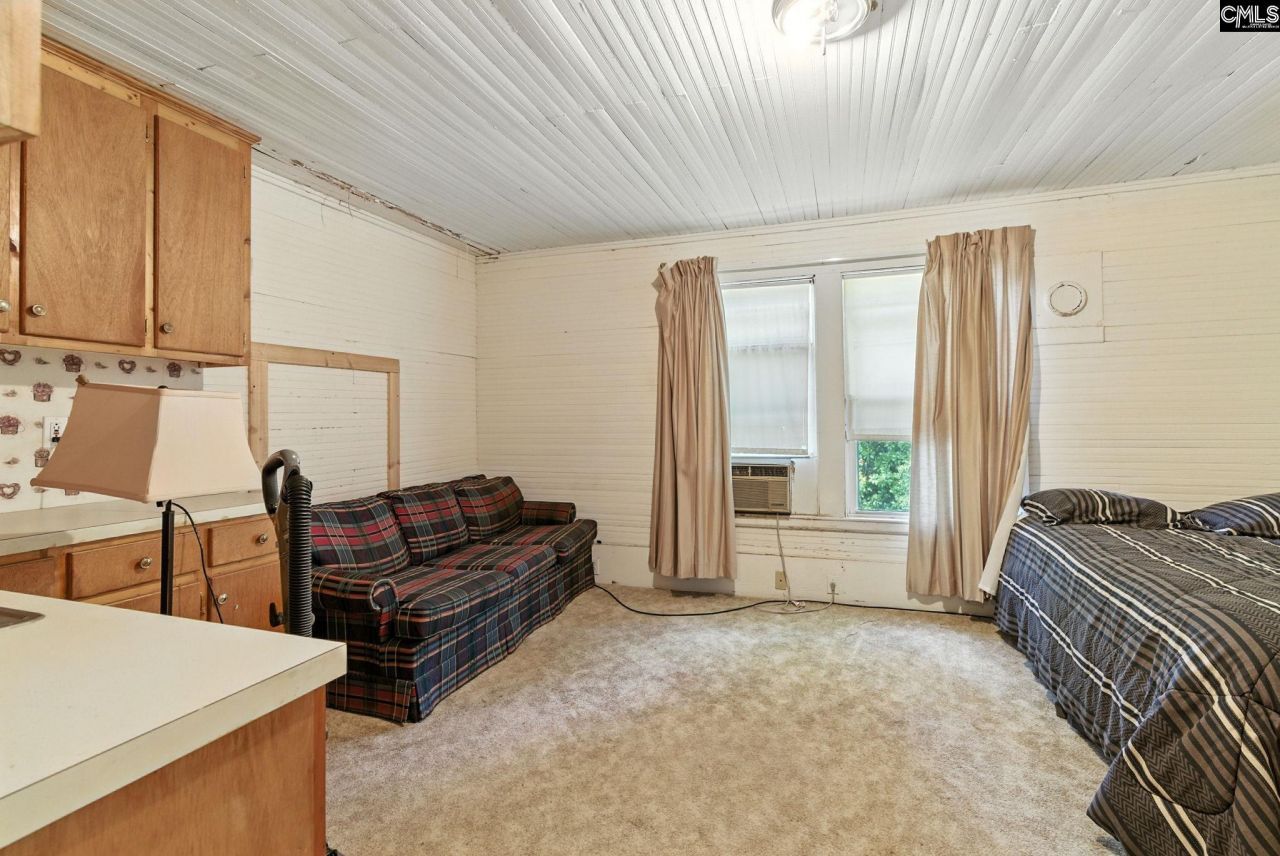 208 N Main  Photo 29